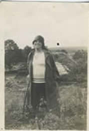 Laura (Laurie) Mary Andrews Moore Cornwall or Chilterns